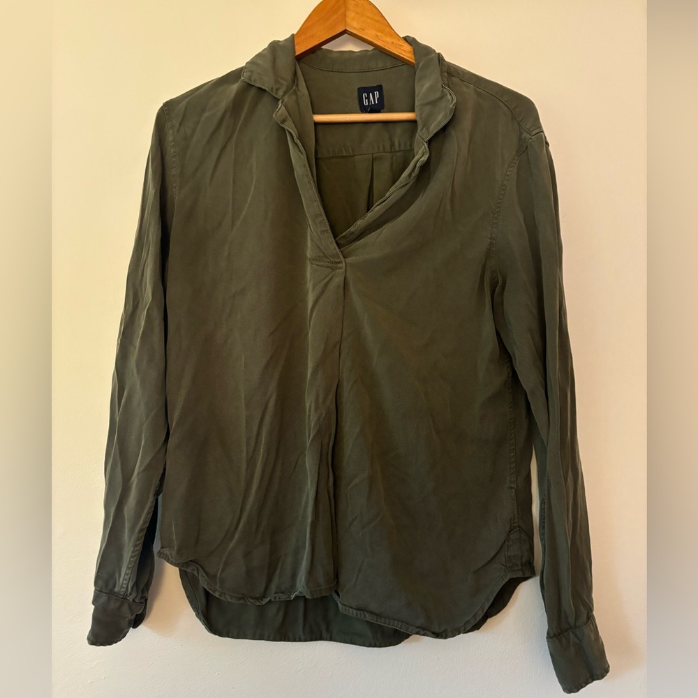 Gap Cotton V-Neck Green Collared Shirt - Size Medium Tall
